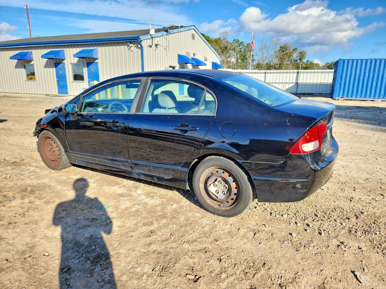 2011 HONDA CIVIC LX photo 2