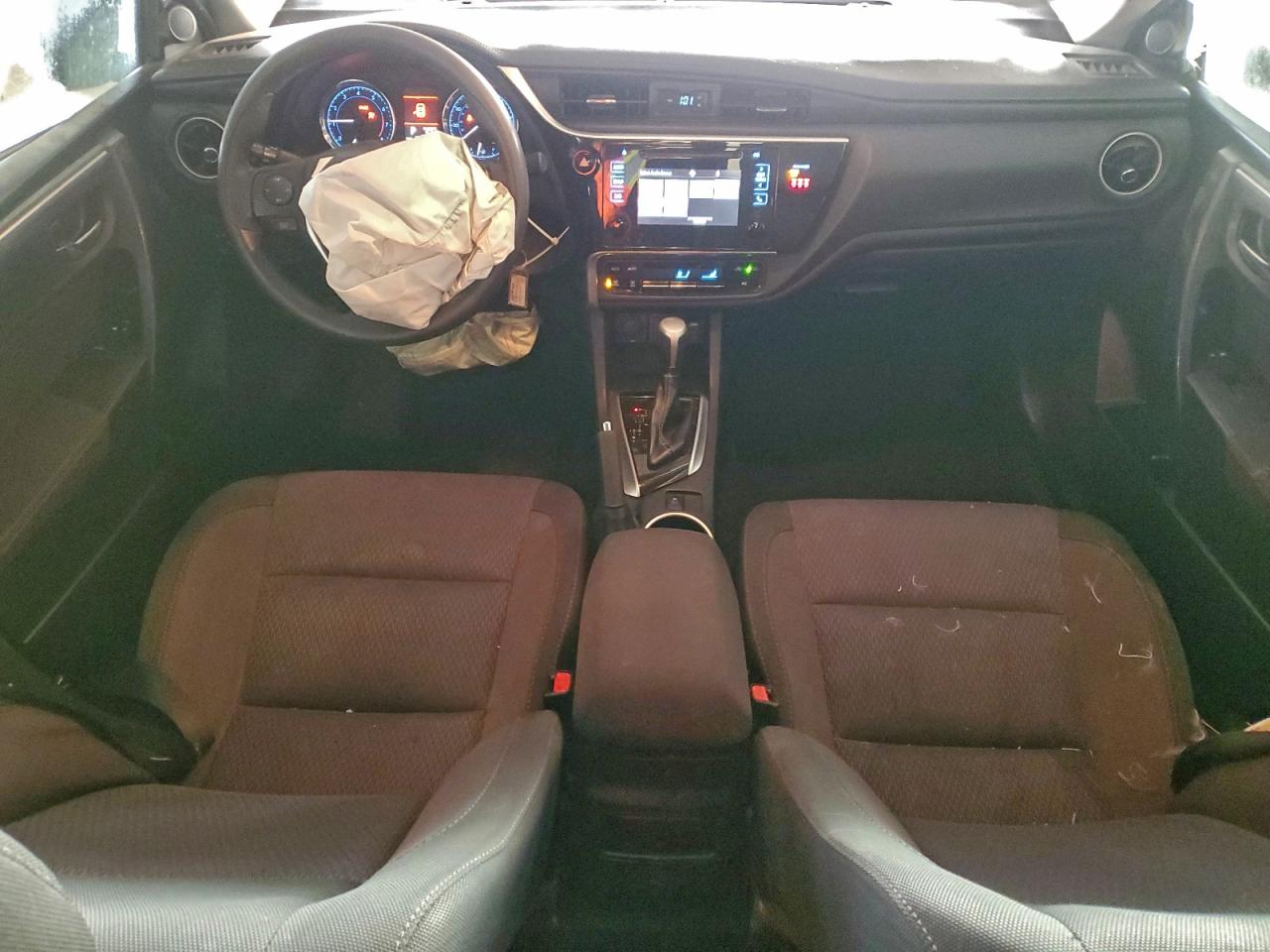 2019 TOYOTA COROLLA L photo 8