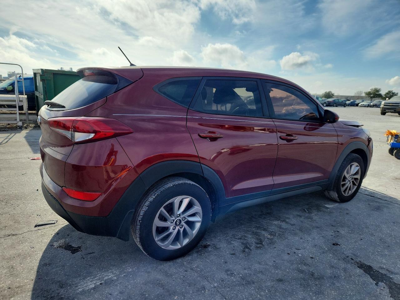 2018 HYUNDAI TUCSON SE photo 7