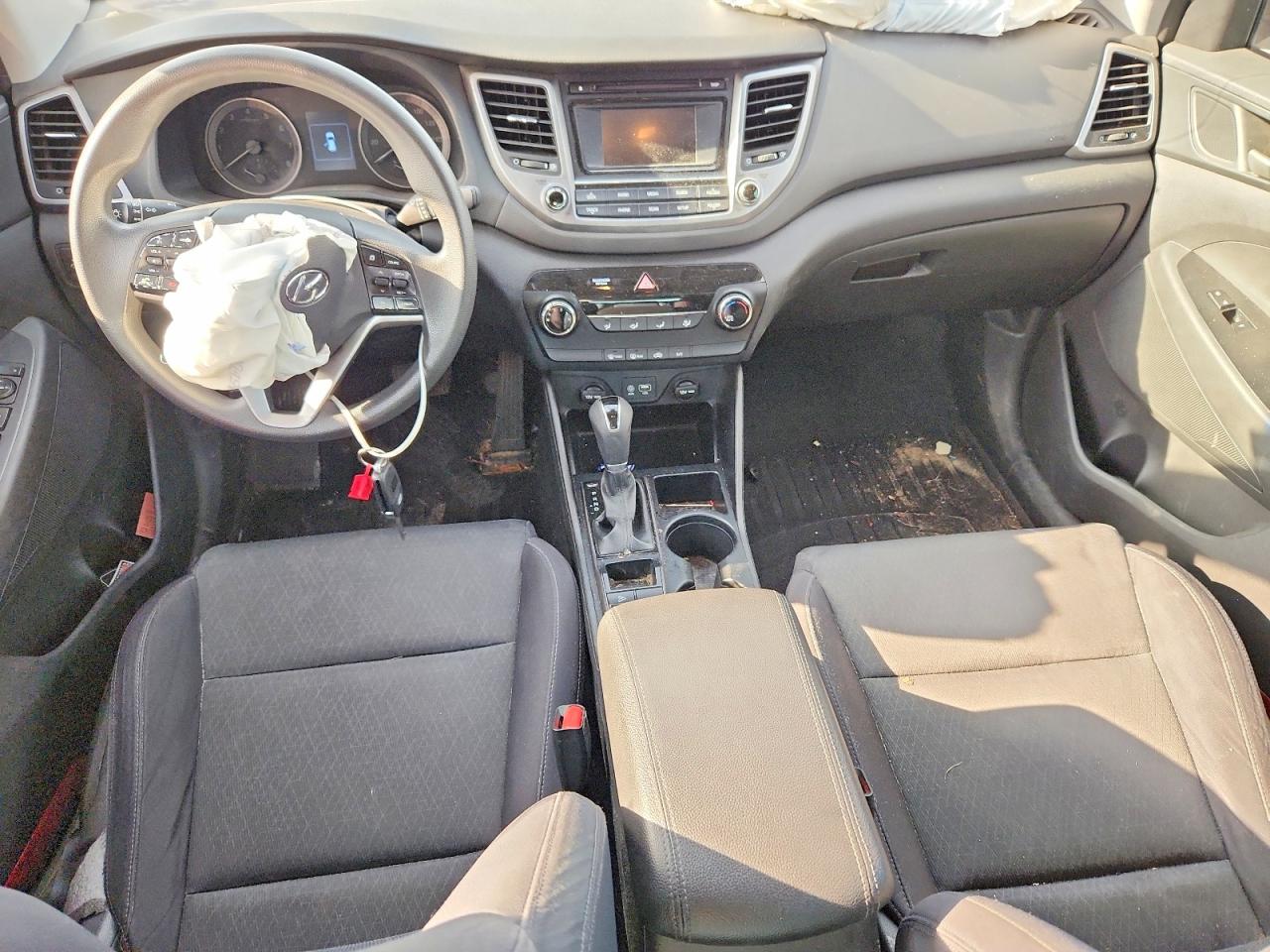 2018 HYUNDAI TUCSON SE photo 22