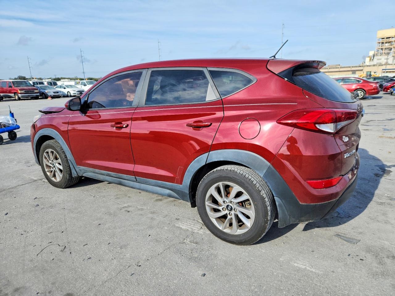 2018 HYUNDAI TUCSON SE photo 4