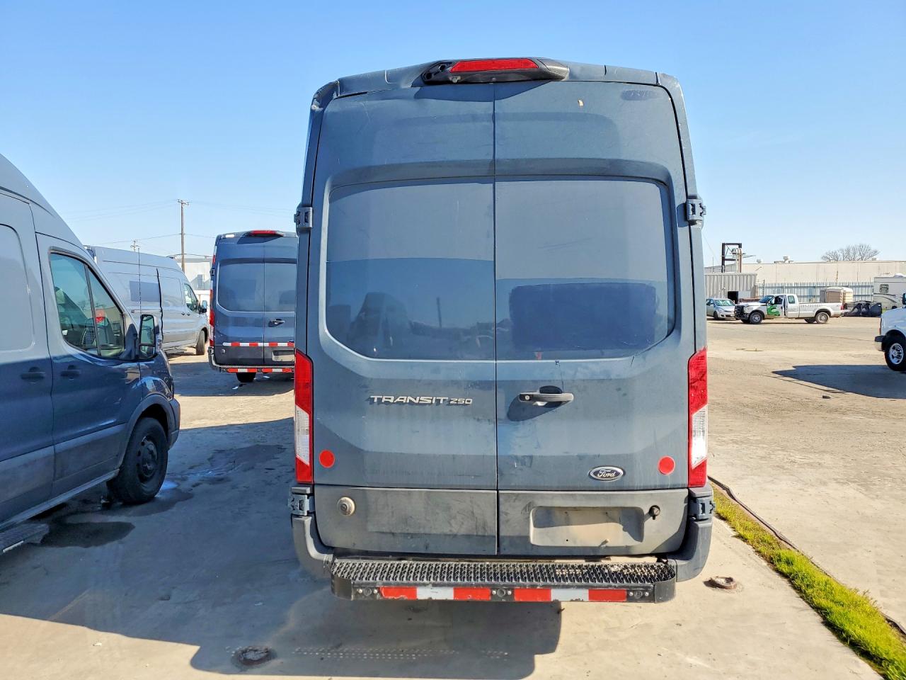 2020 FORD TRANSIT T-250 photo 6