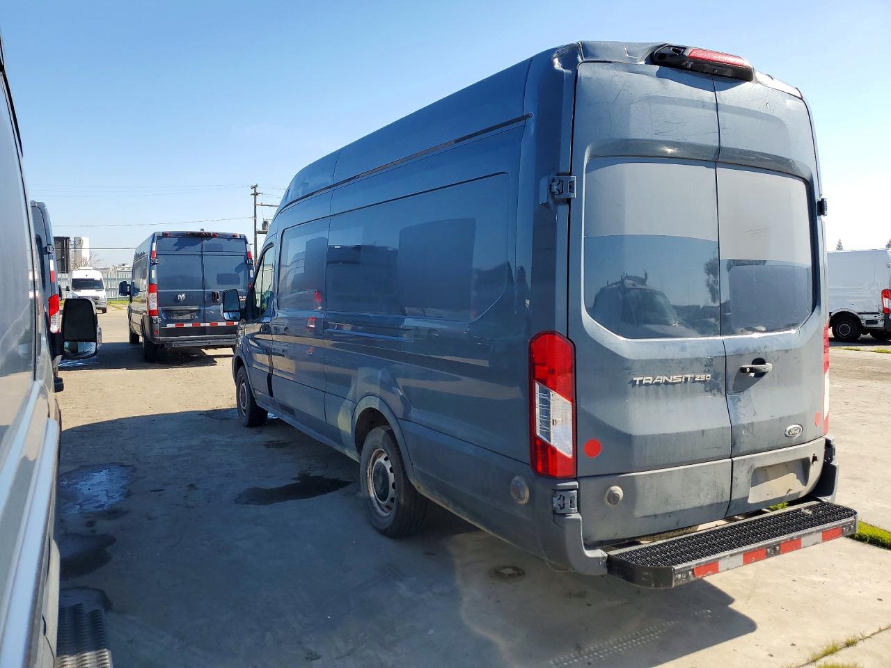 2020 FORD TRANSIT T-250 photo 2