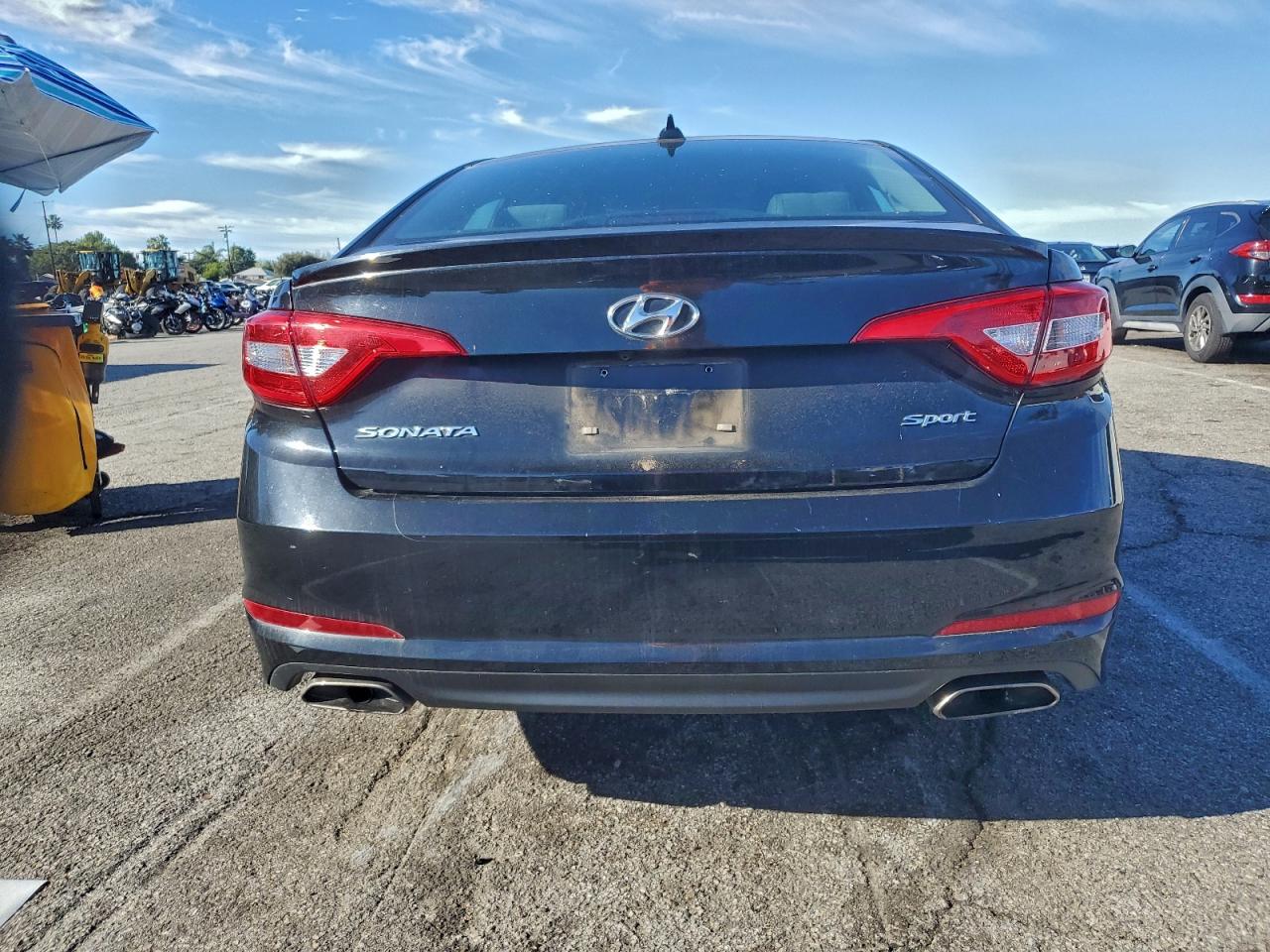 2016 HYUNDAI SONATA SPORT photo 6