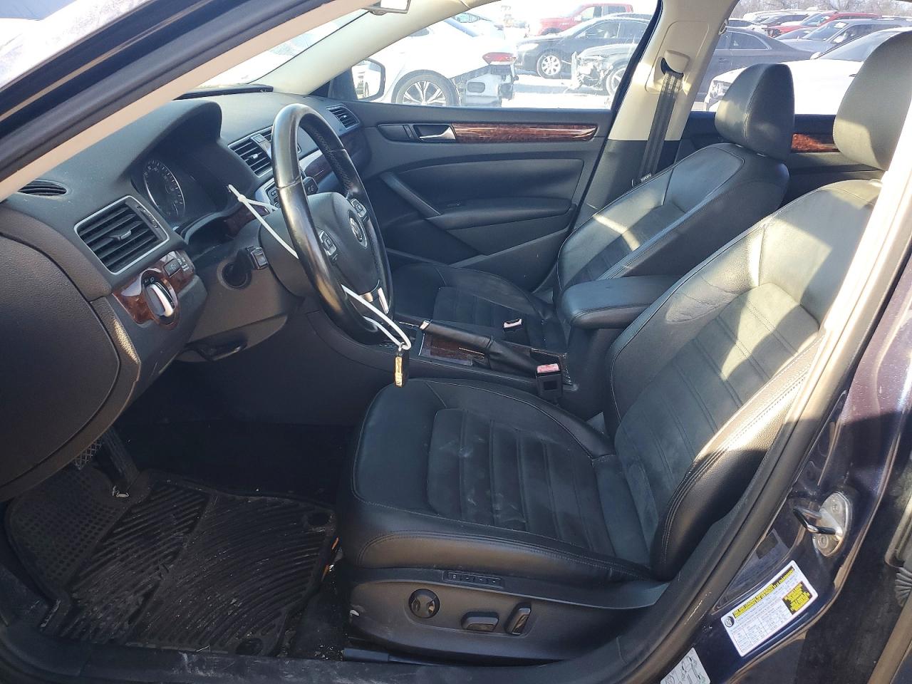 2012 VOLKSWAGEN PASSAT SEL photo 7