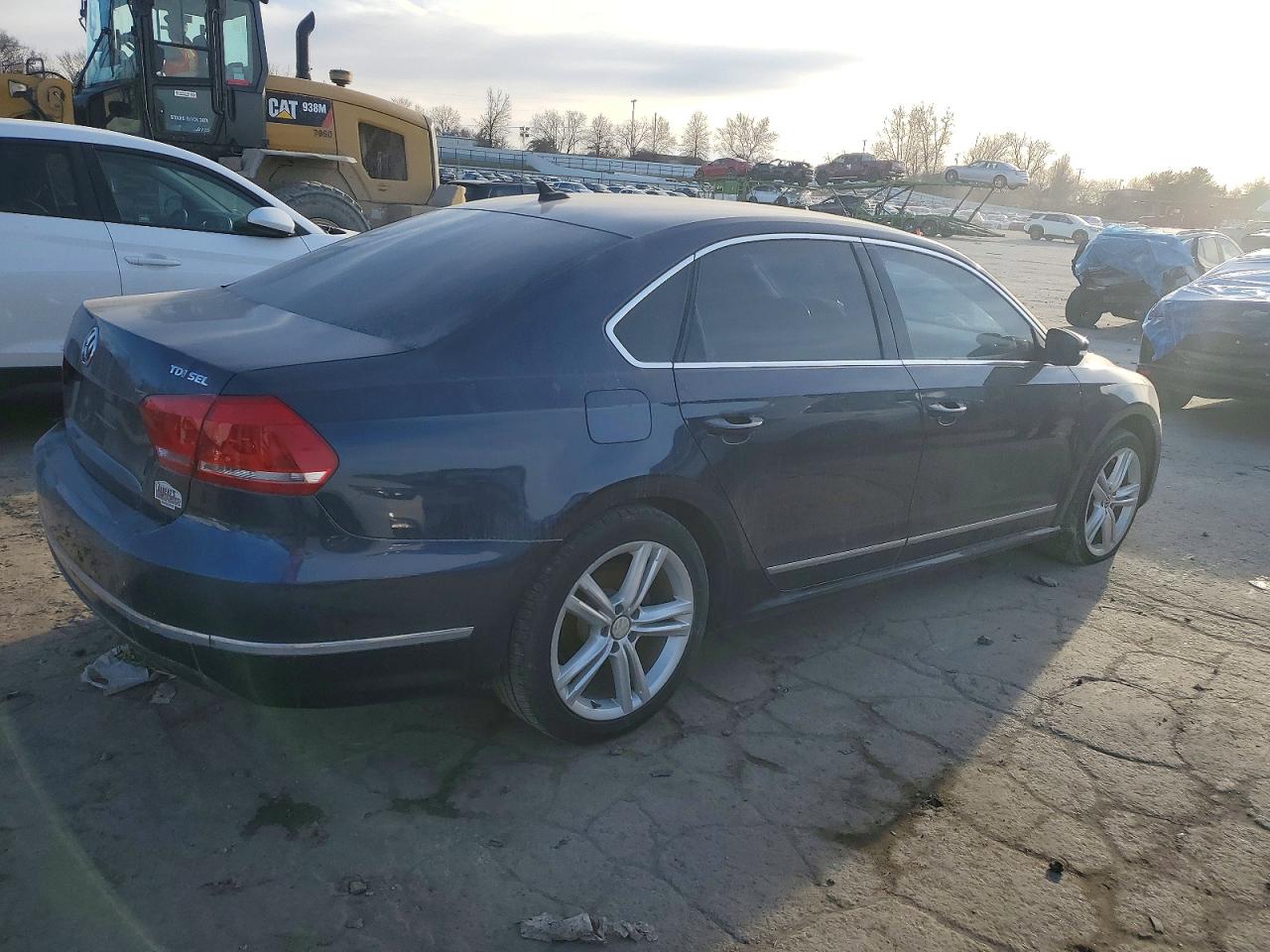 2012 VOLKSWAGEN PASSAT SEL photo 3