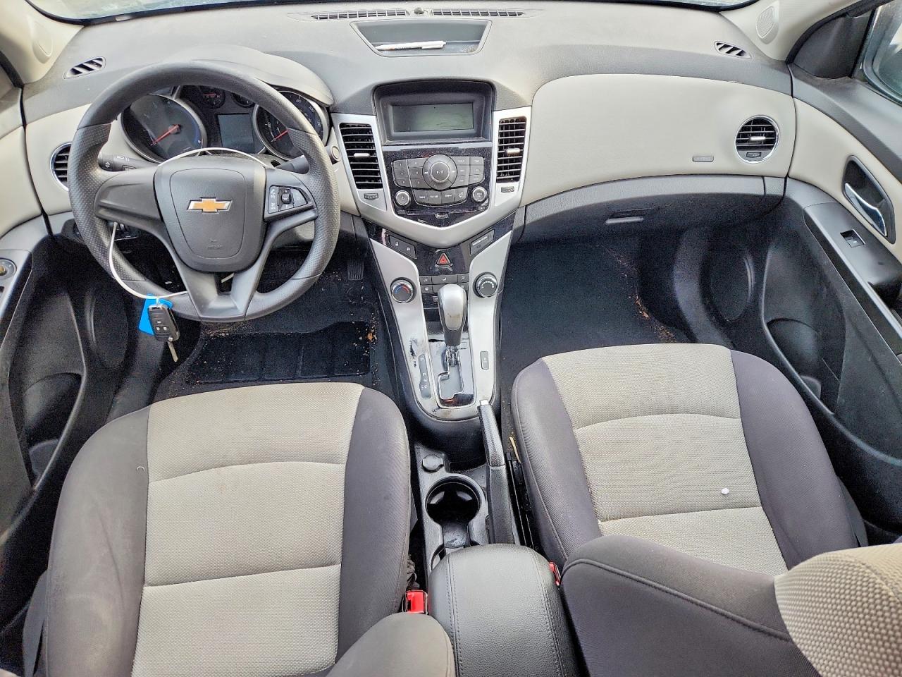 2014 CHEVROLET CRUZE LS photo 8