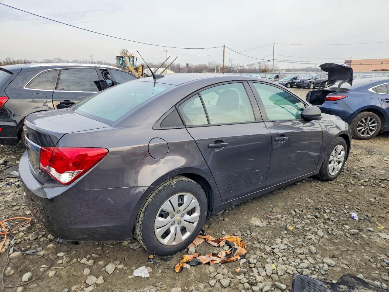 2014 CHEVROLET CRUZE LS photo 3