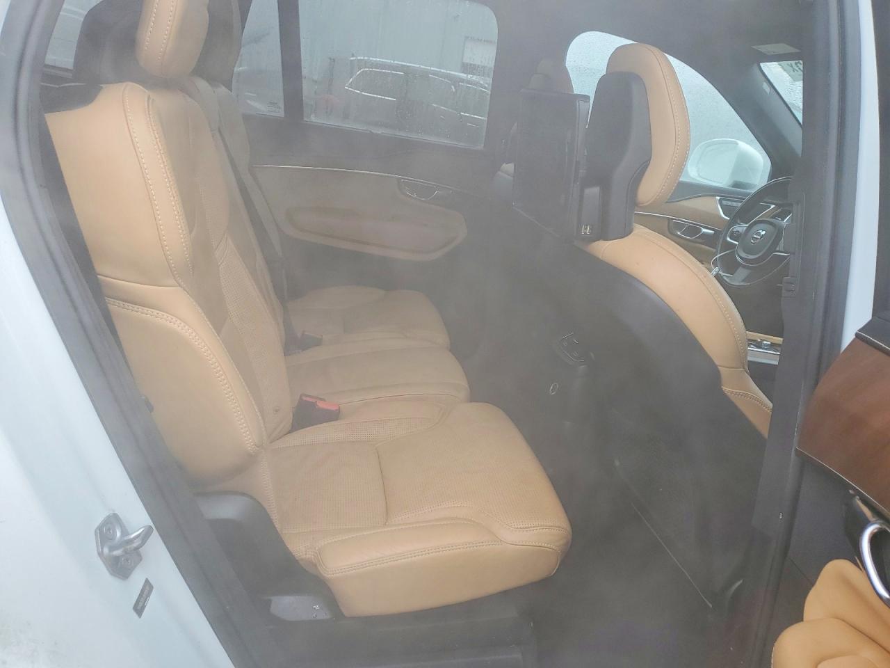 2017 VOLVO XC90 T8 photo 11