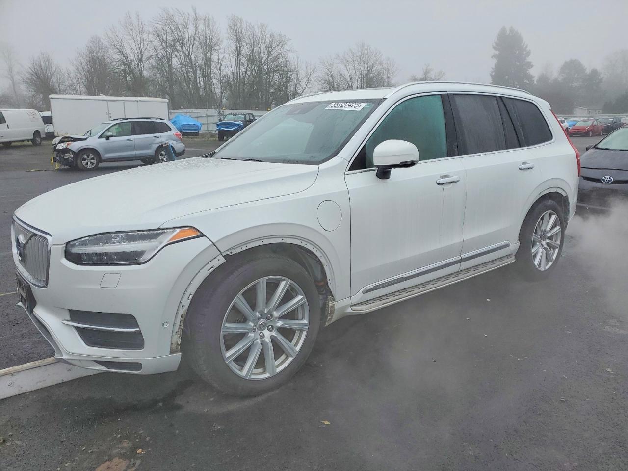 2017 VOLVO XC90