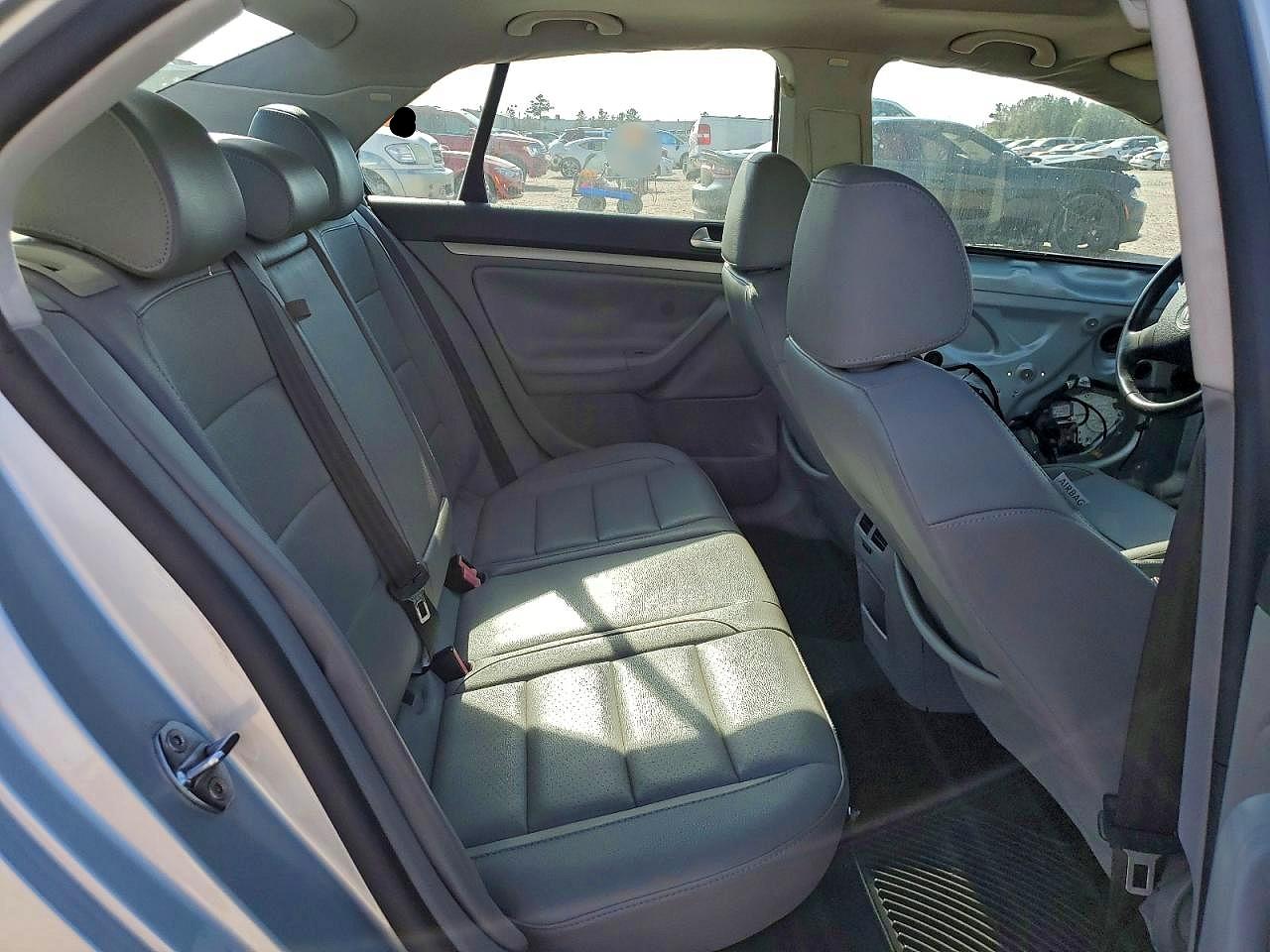 2008 VOLKSWAGEN JETTA SE photo 10
