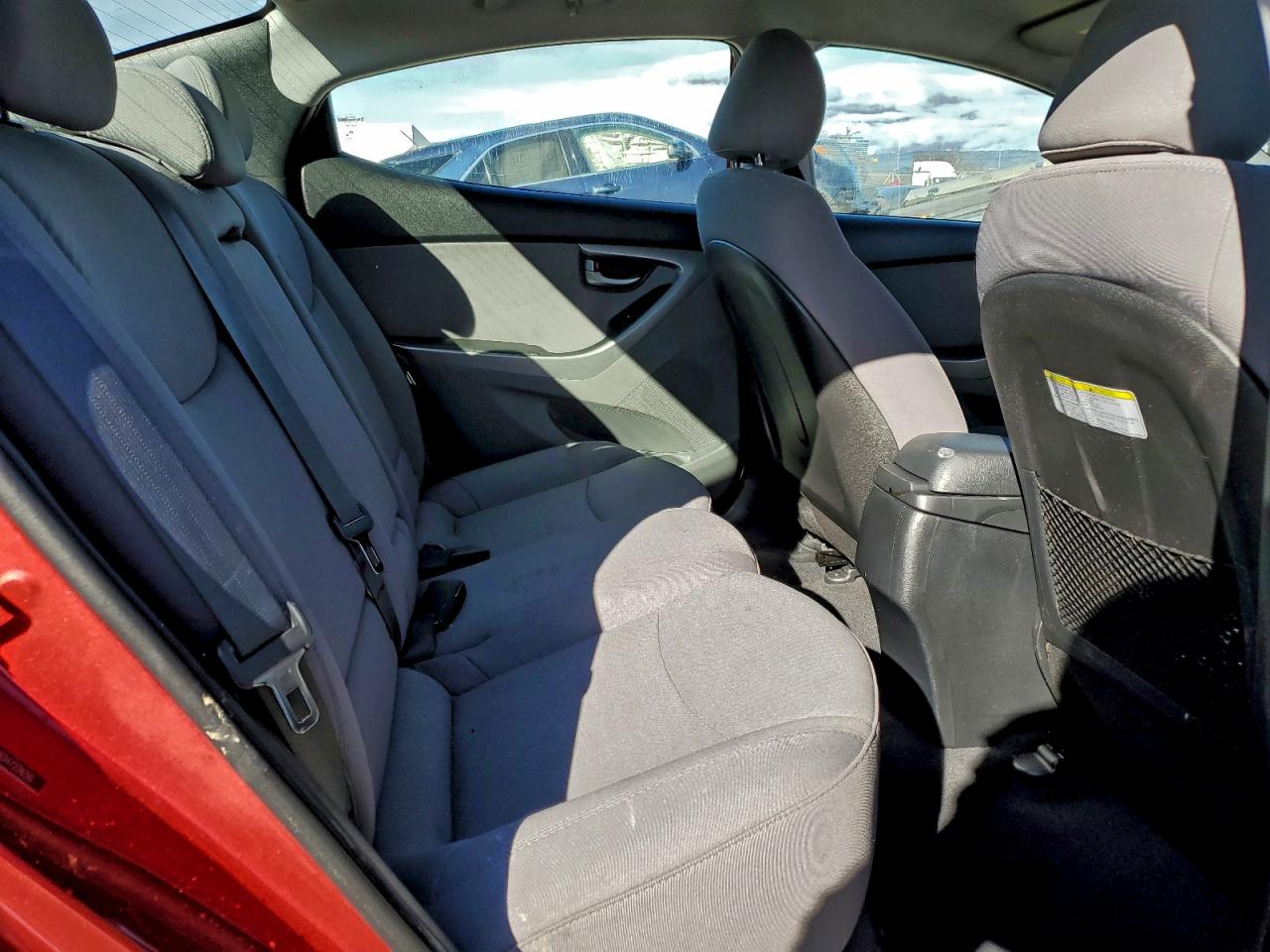 2016 HYUNDAI ELANTRA SE photo 10