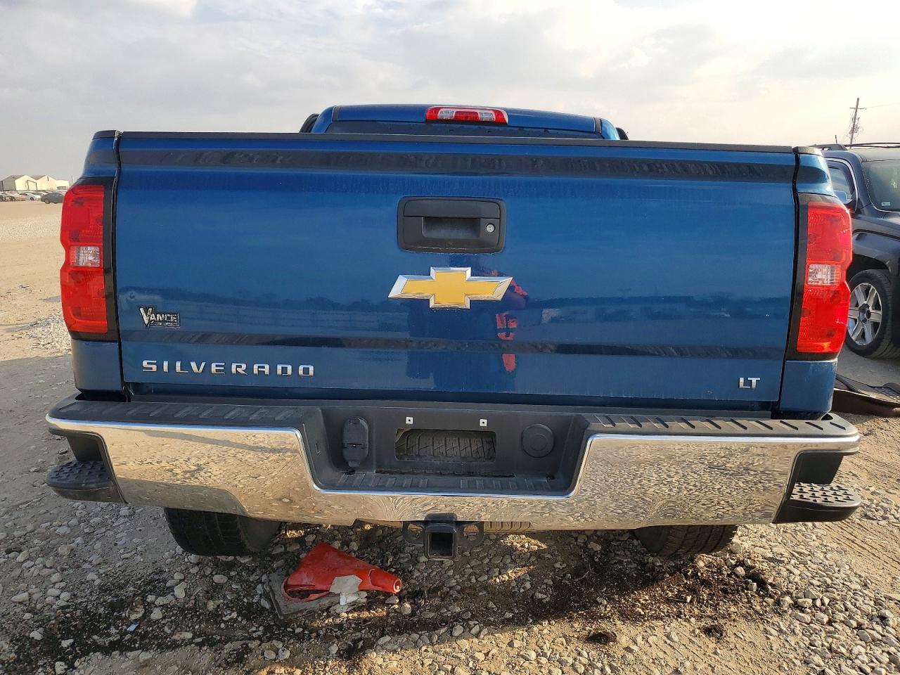 2018 CHEVROLET SILVERADO K1500 LT photo 11
