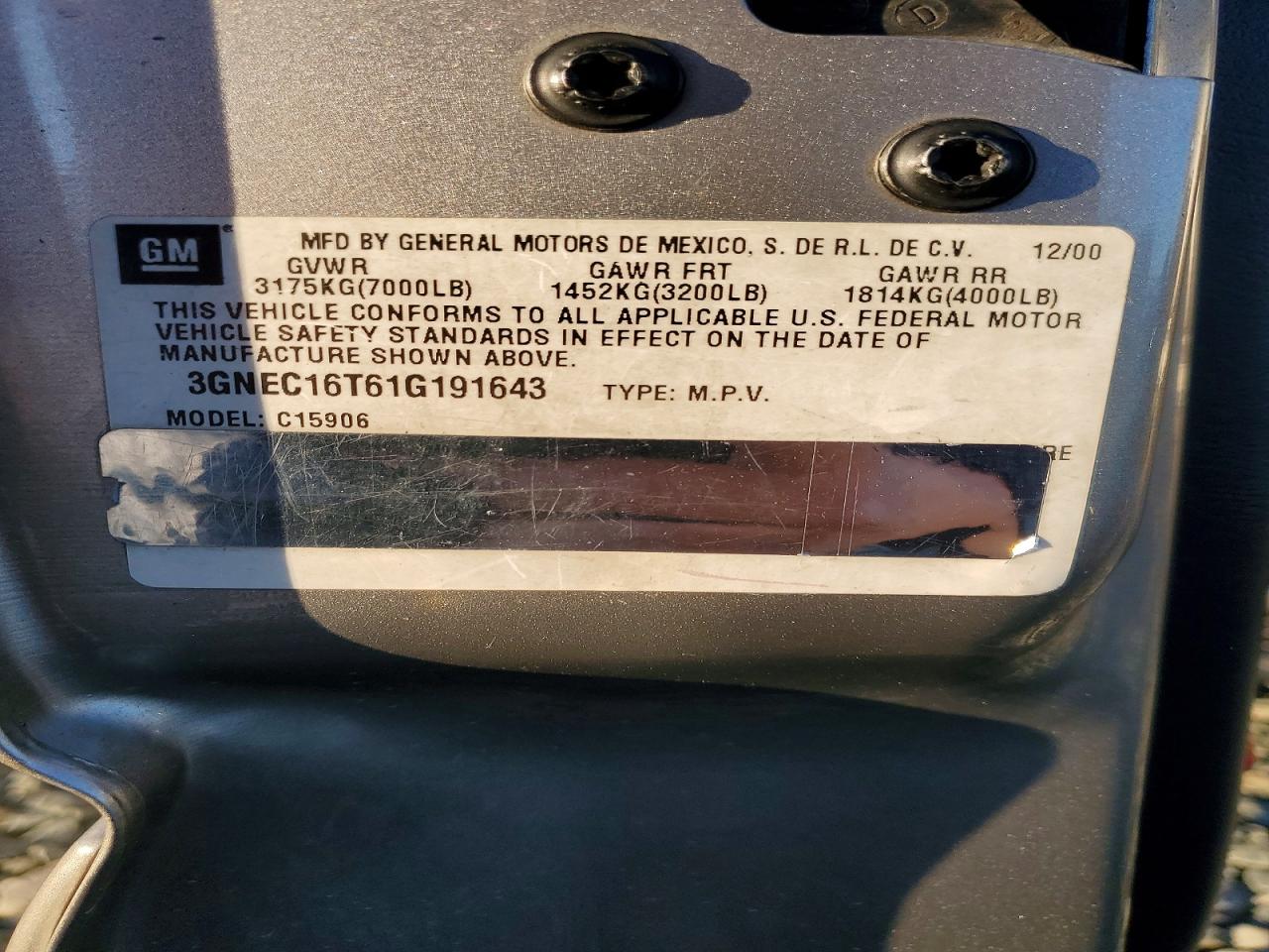 2001 CHEVROLET SUBURBAN C1500 photo 27