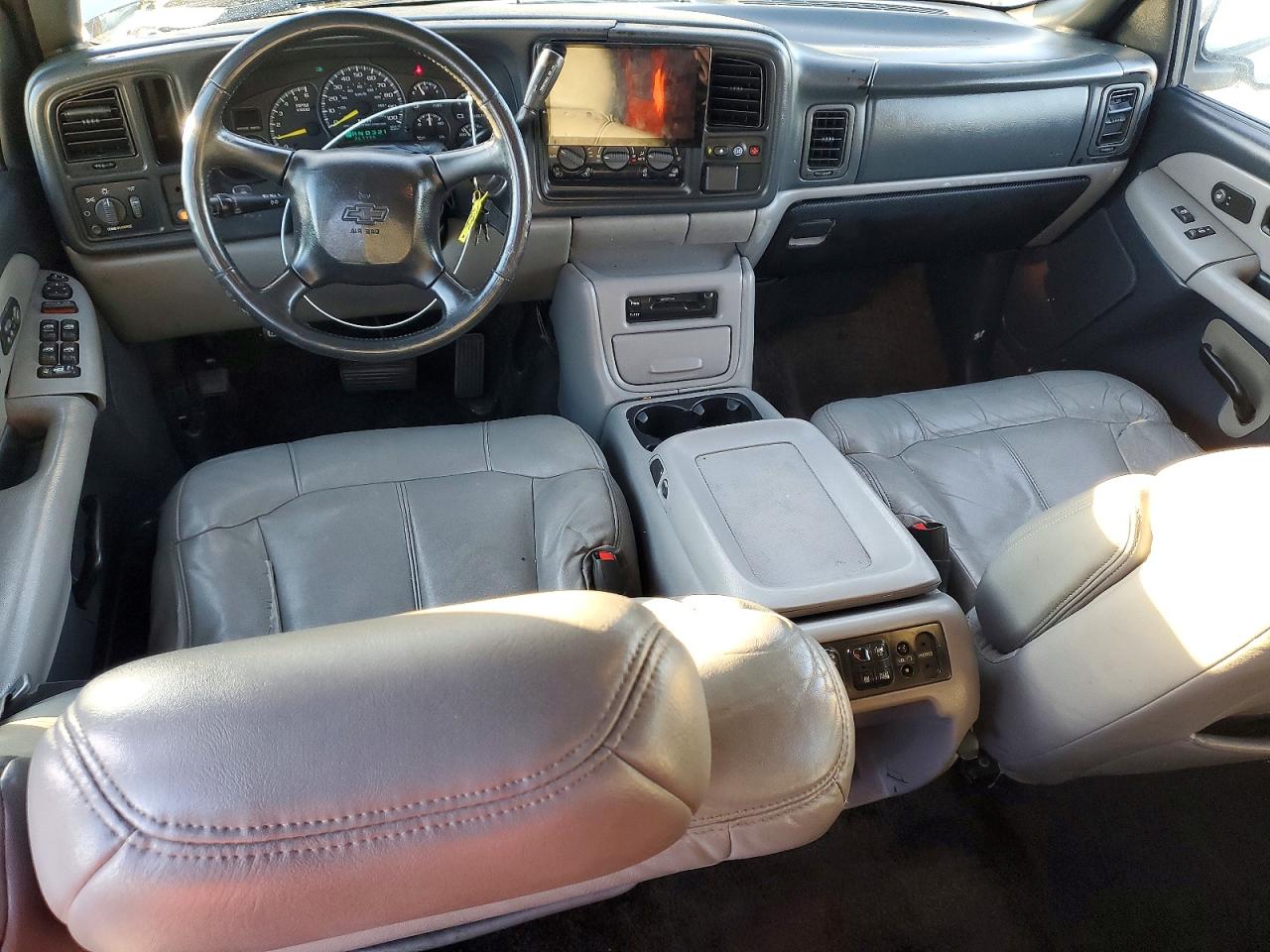 2001 CHEVROLET SUBURBAN C1500 photo 15