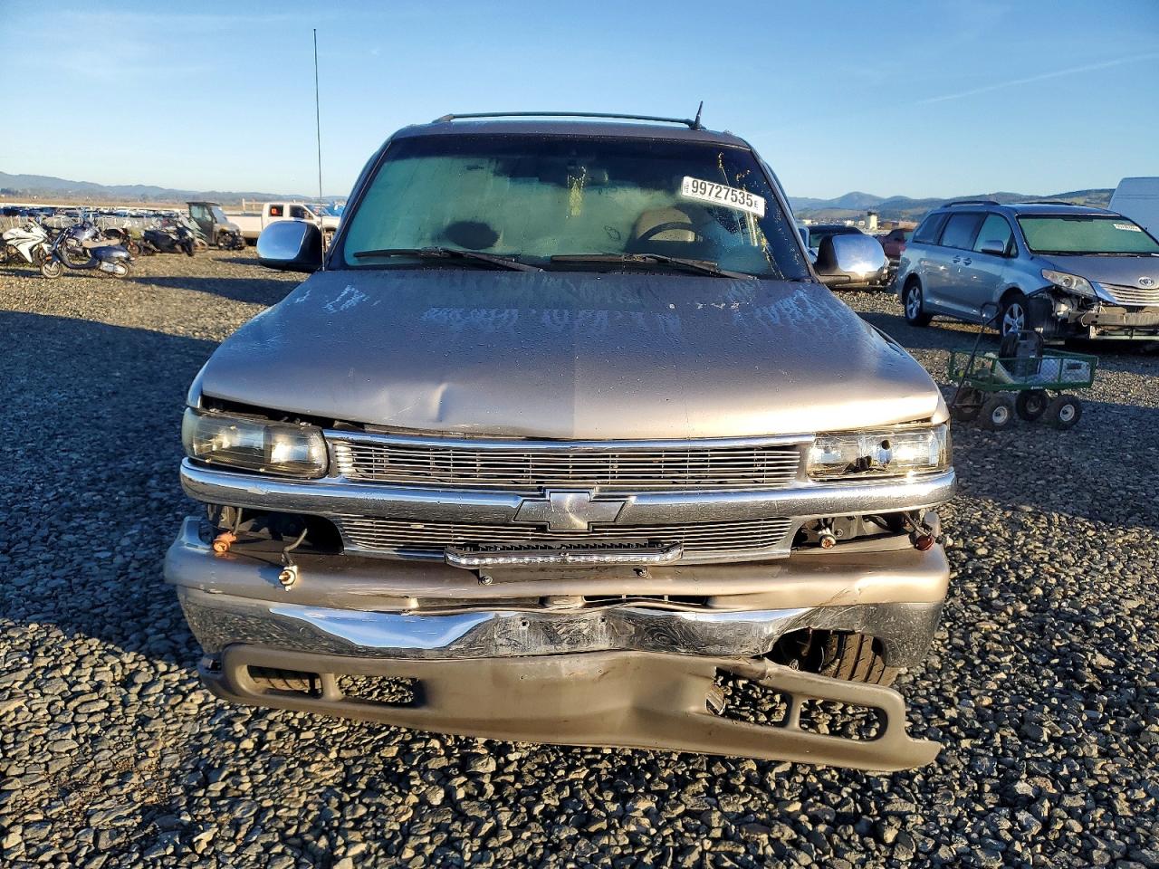 2001 CHEVROLET SUBURBAN C1500 photo 9