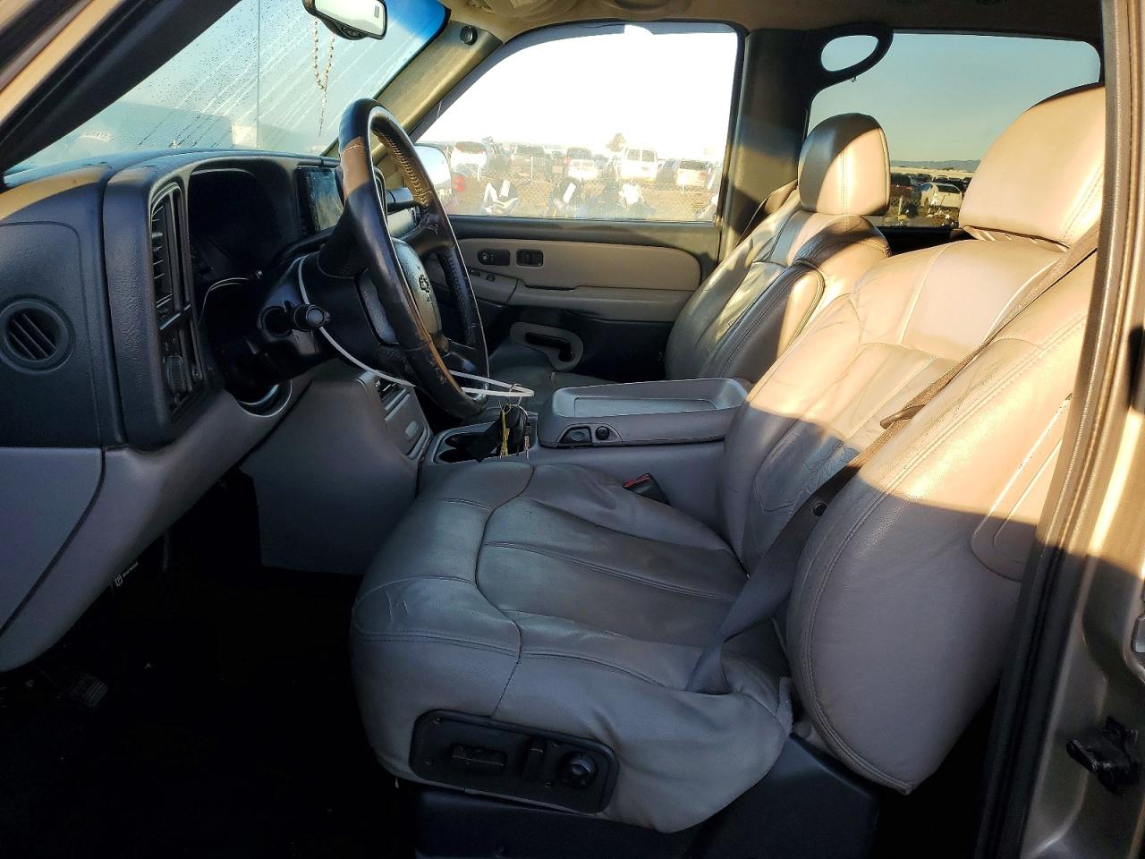 2001 CHEVROLET SUBURBAN C1500 photo 13