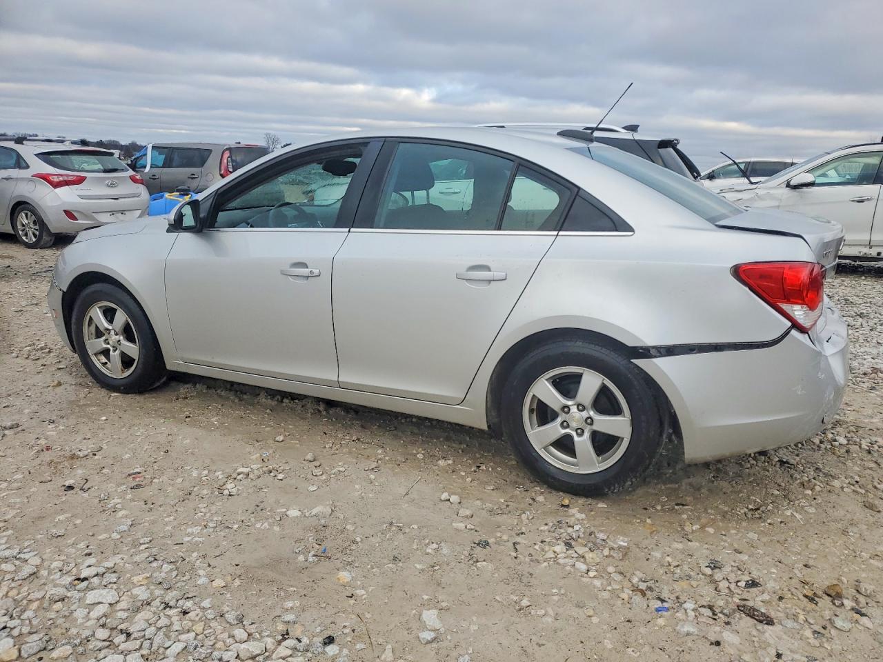 2016 CHEVROLET CRUZE LIMITED LT photo 2