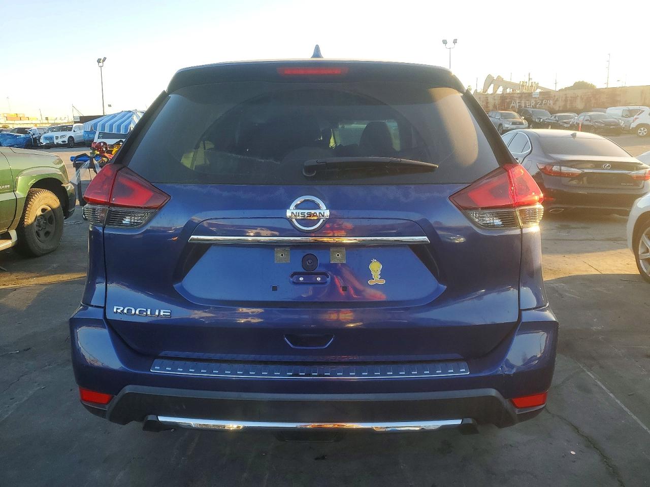 2018 NISSAN ROGUE S photo 6
