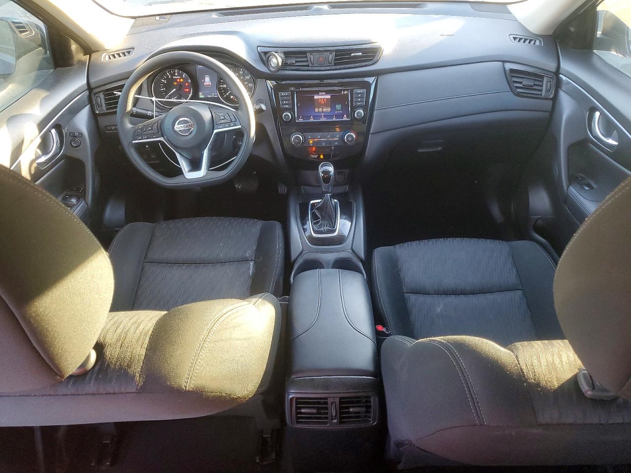 2018 NISSAN ROGUE S photo 8