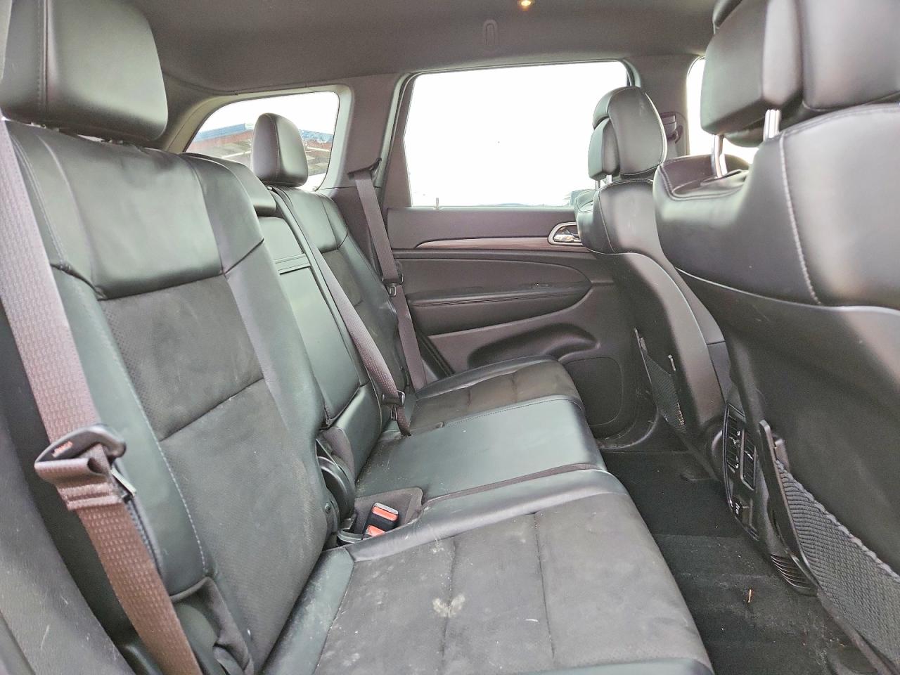 2022 JEEP GRAND CHEROKEE LAREDO E photo 11