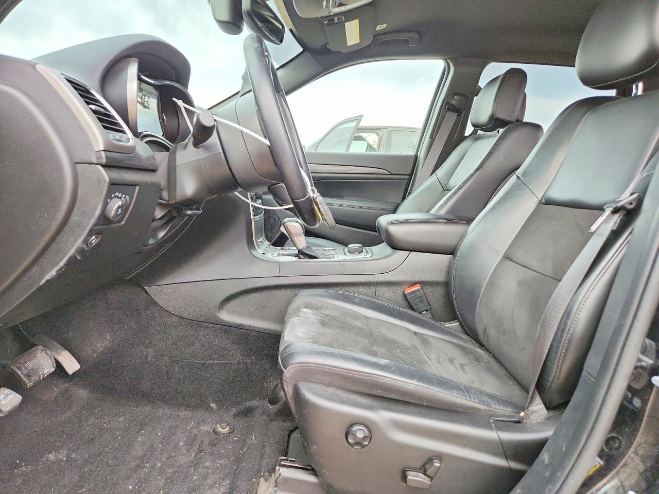 2022 JEEP GRAND CHEROKEE LAREDO E photo 7