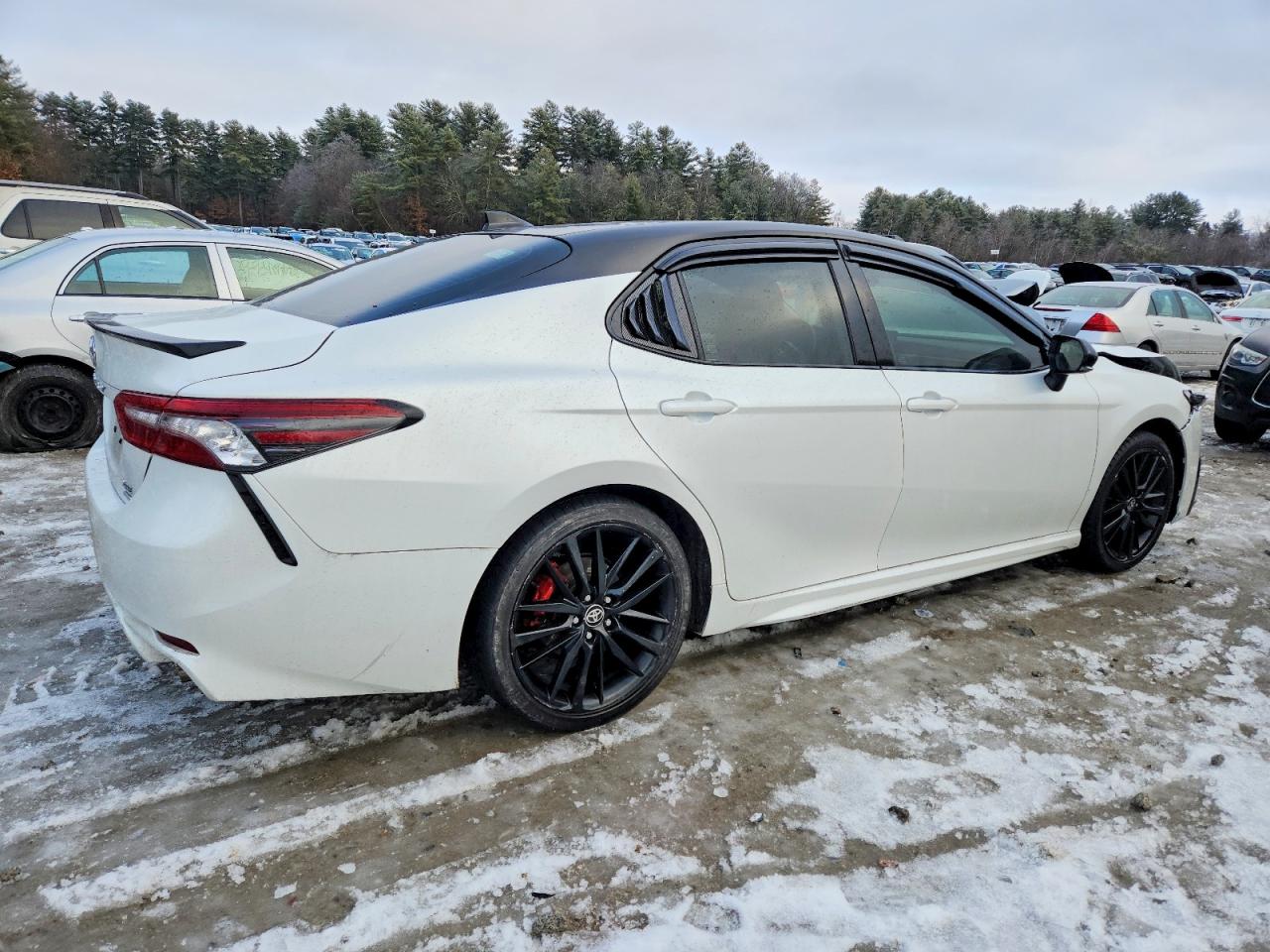 2024 TOYOTA CAMRY XSE photo 3