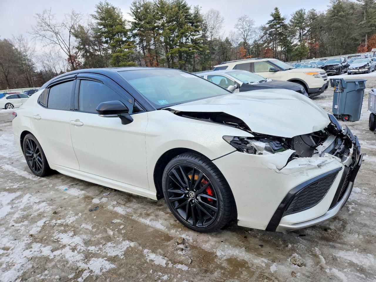 2024 TOYOTA CAMRY XSE photo 4
