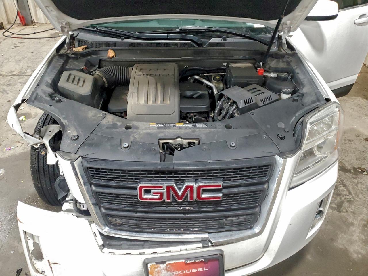 2013 GMC TERRAIN SLE photo 12