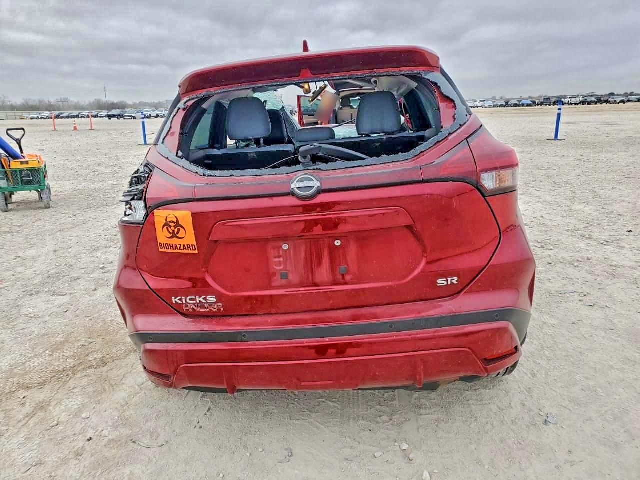 2023 NISSAN KICKS SR photo 11