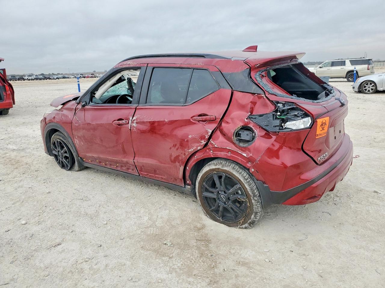 2023 NISSAN KICKS SR photo 3