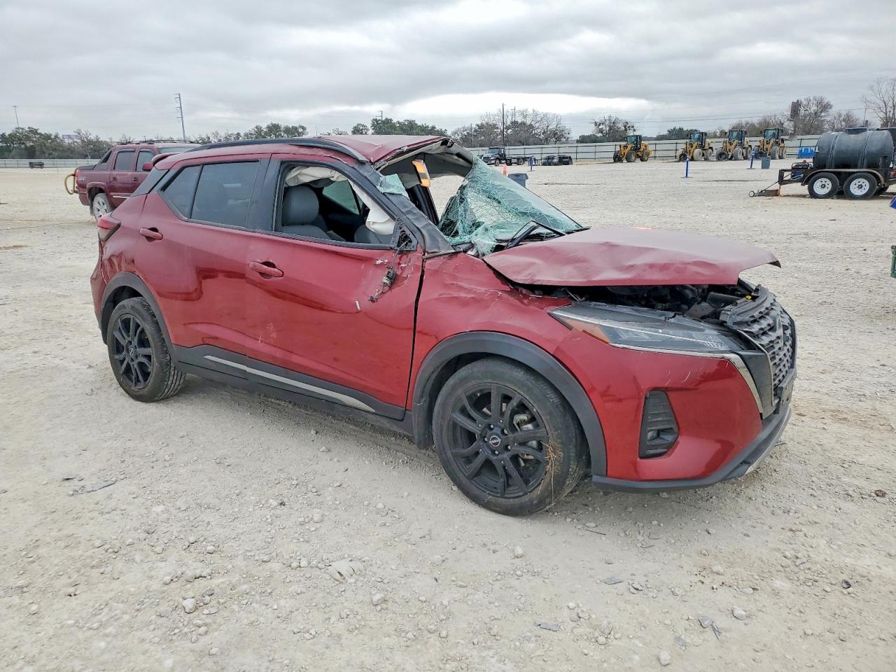2023 NISSAN KICKS SR photo 7