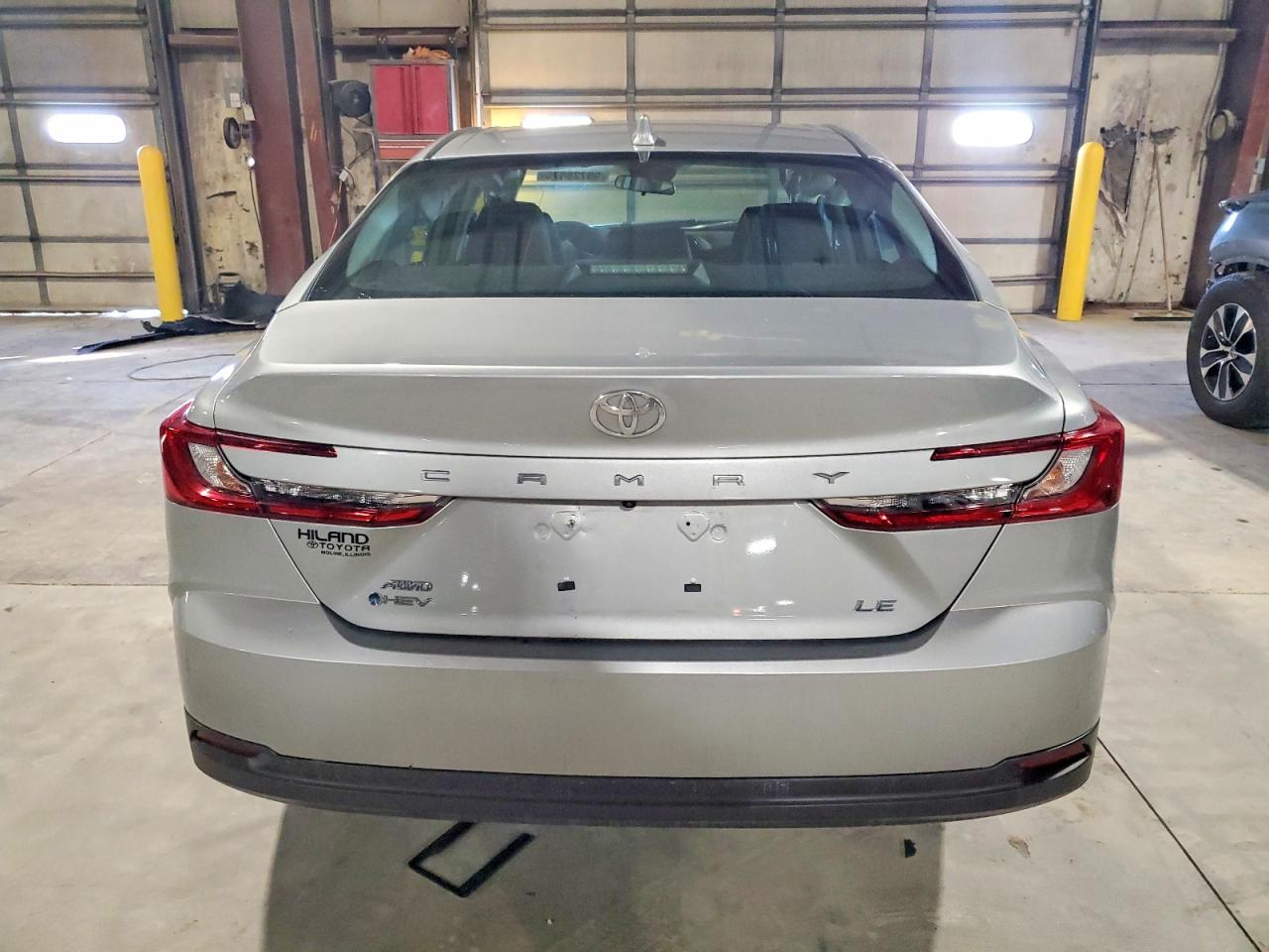 2025 TOYOTA CAMRY XSE photo 6