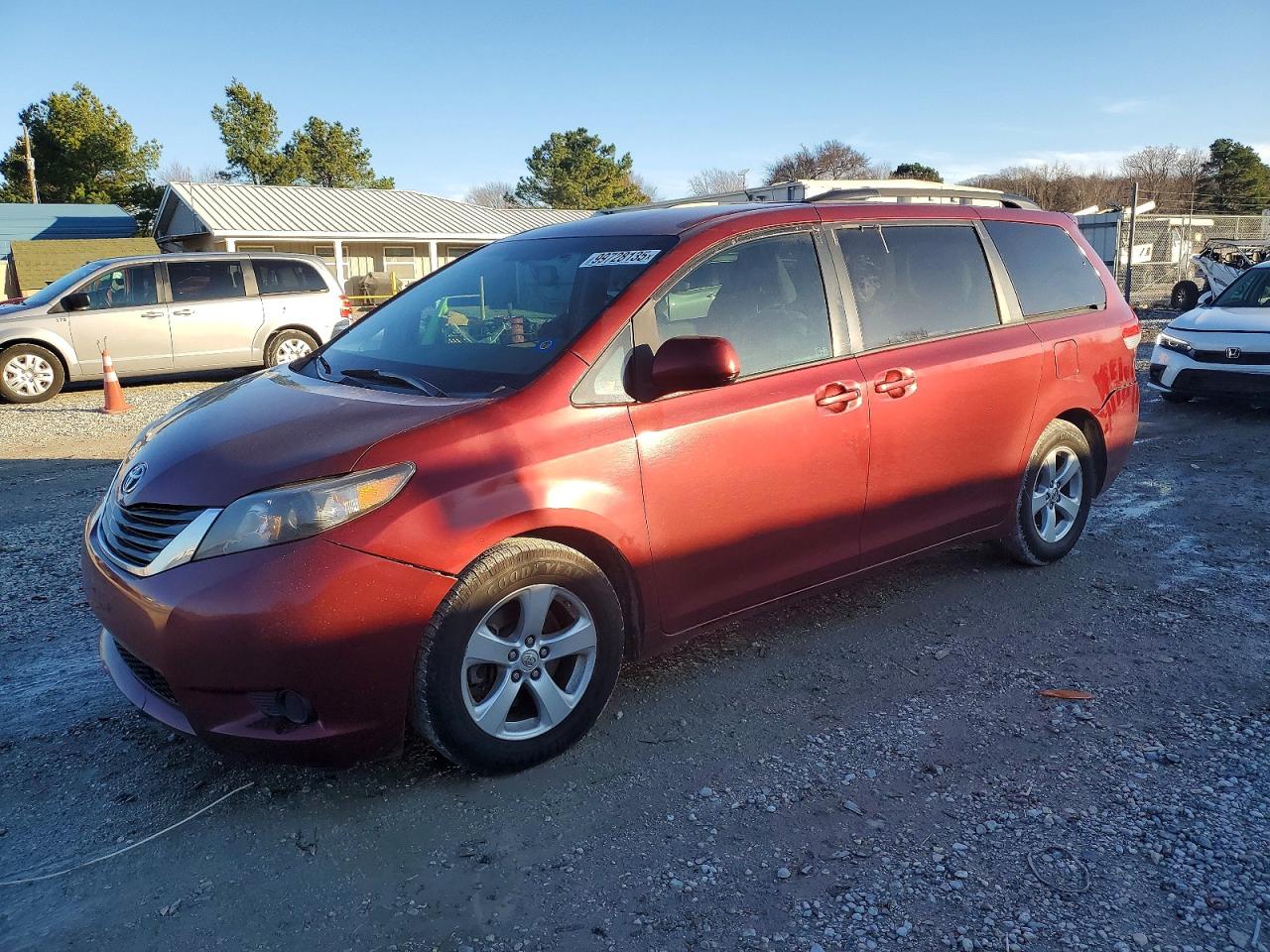 2014 TOYOTA SIENNA
