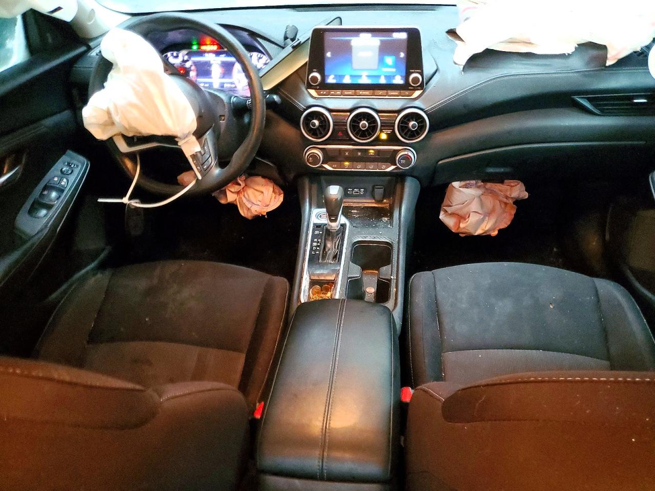 2024 NISSAN SENTRA SV photo 8
