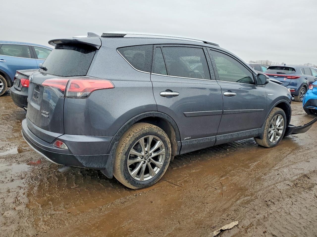 2016 TOYOTA RAV4 HV photo 3