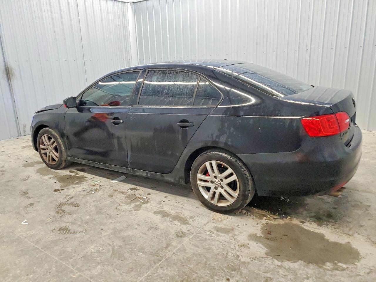 2014 VOLKSWAGEN JETTA BASE photo 2
