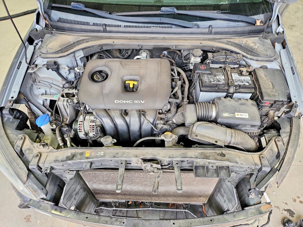 2017 HYUNDAI ELANTRA SE photo 11