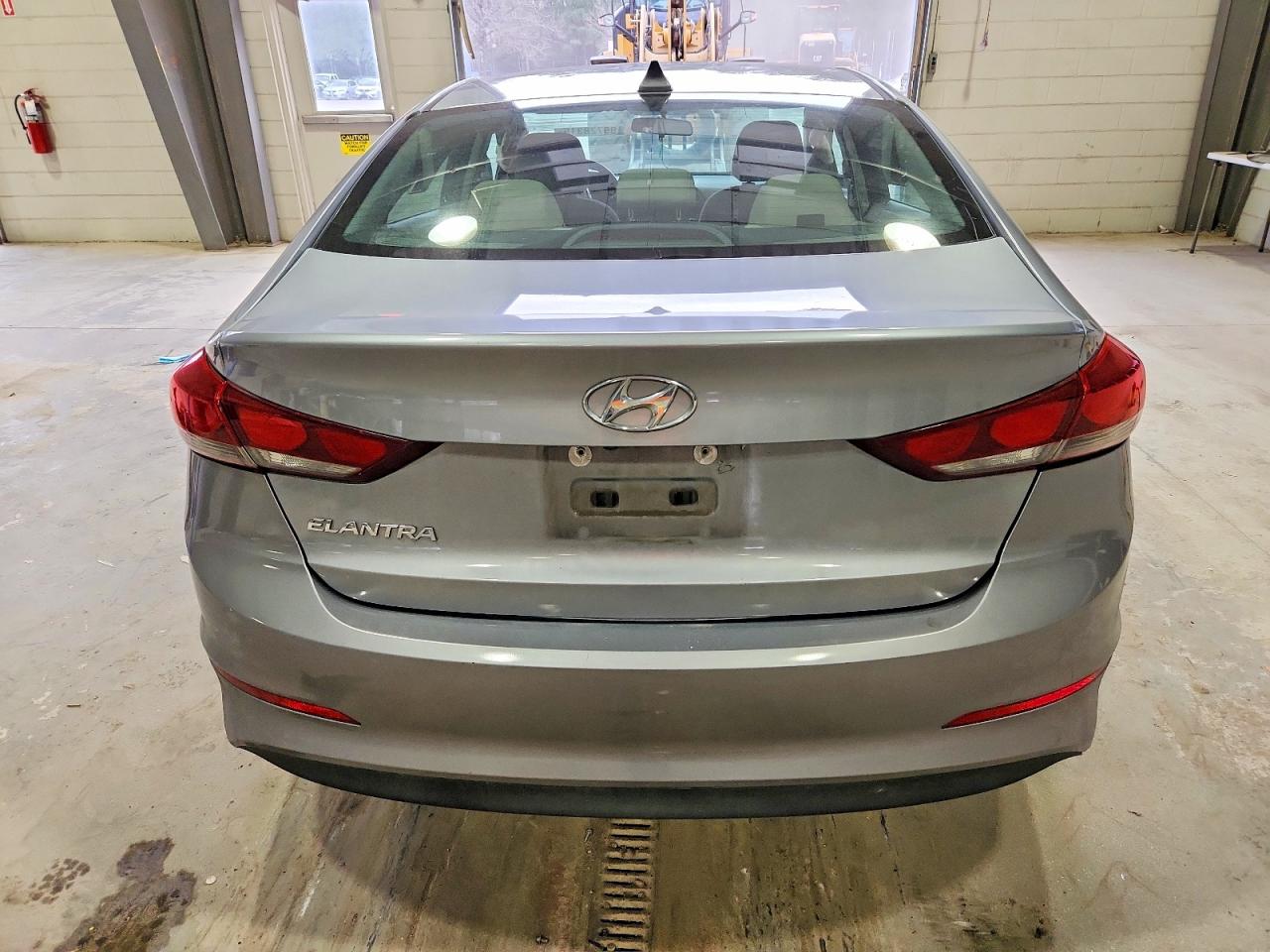 2017 HYUNDAI ELANTRA SE photo 6