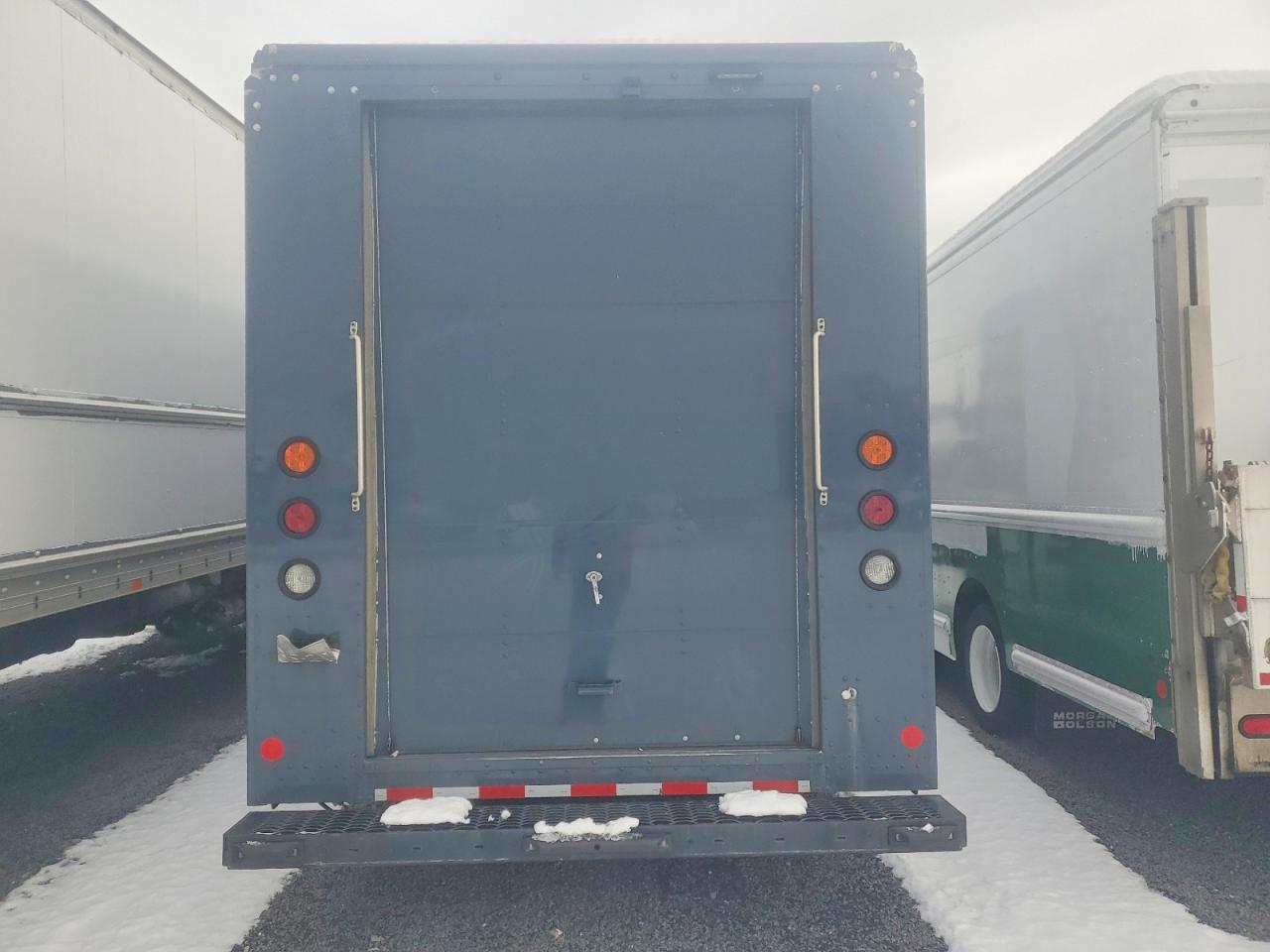 2020 FORD F59 photo 6