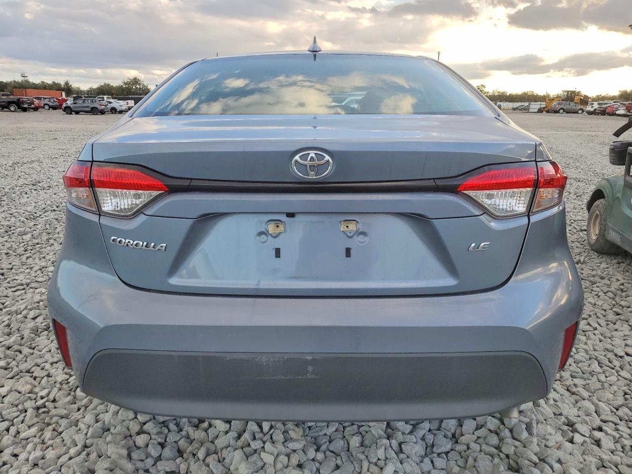 2024 TOYOTA COROLLA LE photo 6