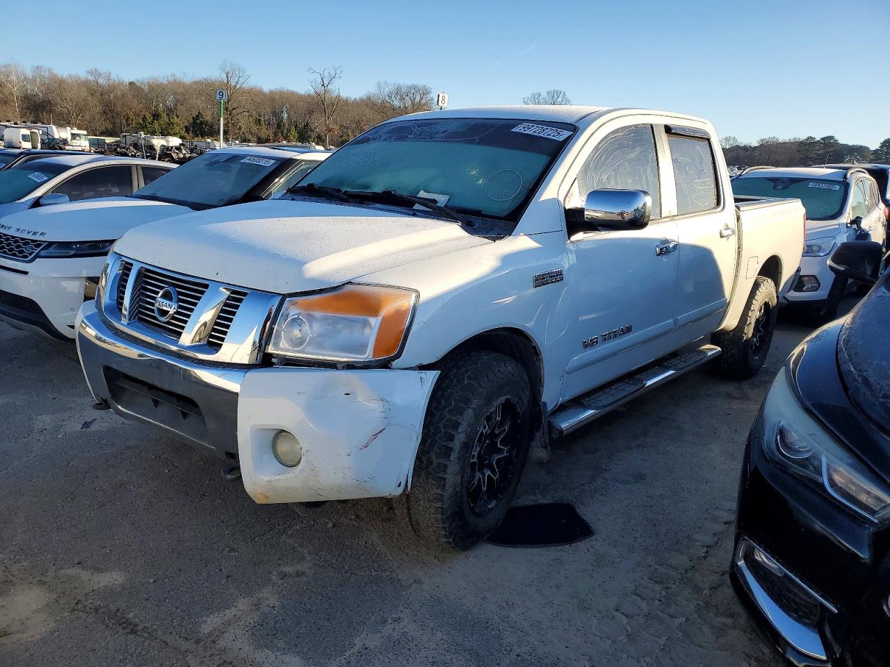 2011 NISSAN TITAN
