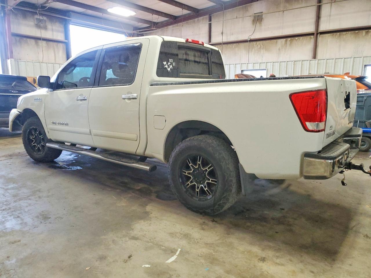 2011 NISSAN TITAN S photo 2