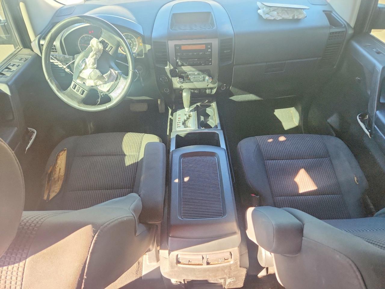 2011 NISSAN TITAN S photo 8