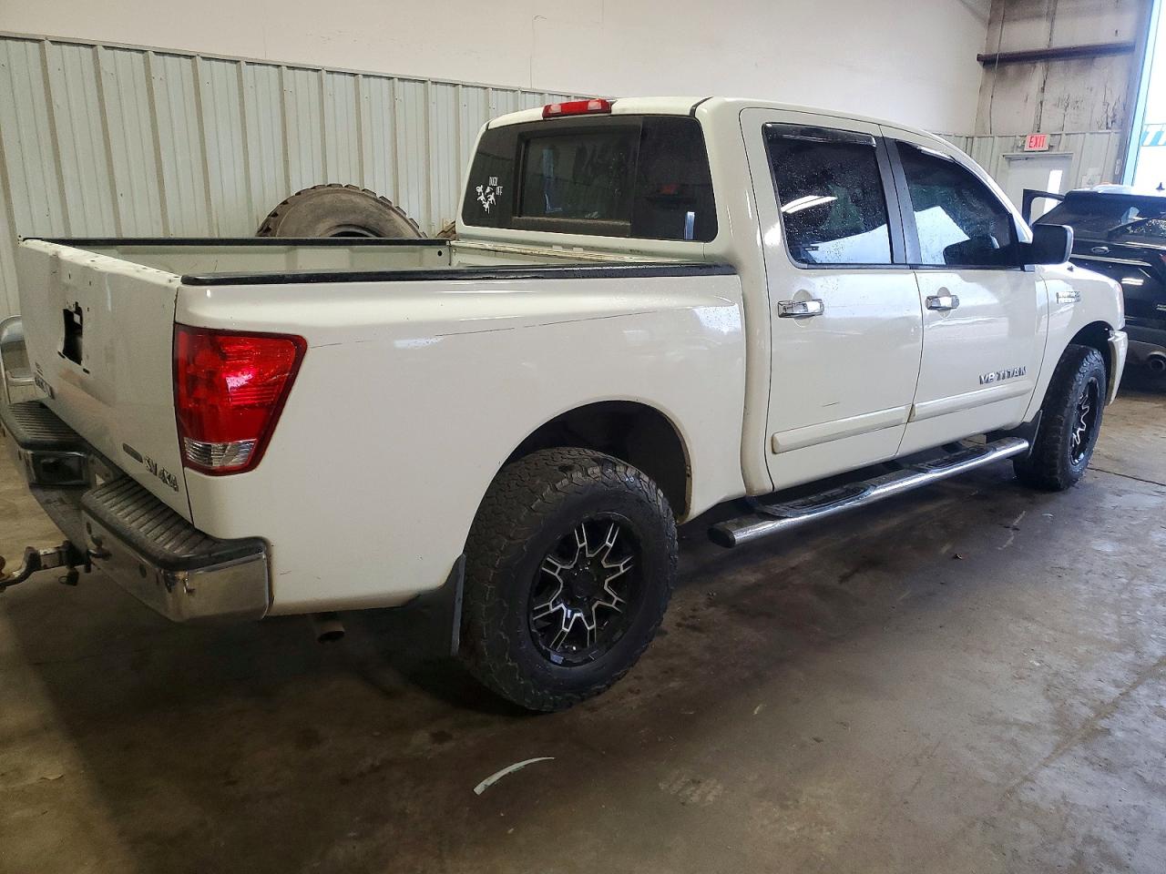 2011 NISSAN TITAN S photo 3