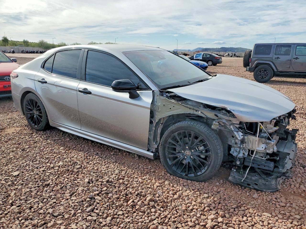 2021 TOYOTA CAMRY SE photo 4