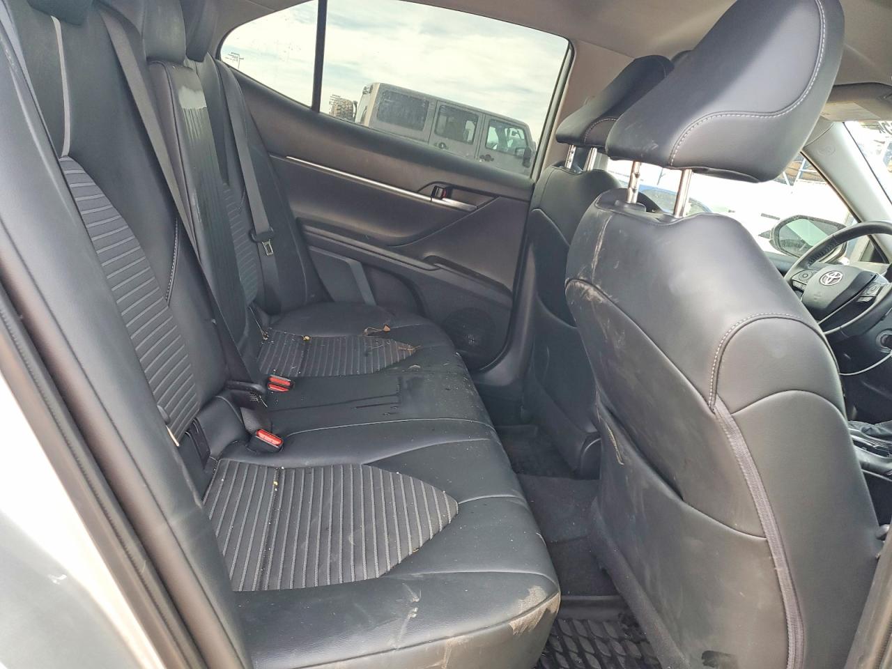 2021 TOYOTA CAMRY SE photo 10