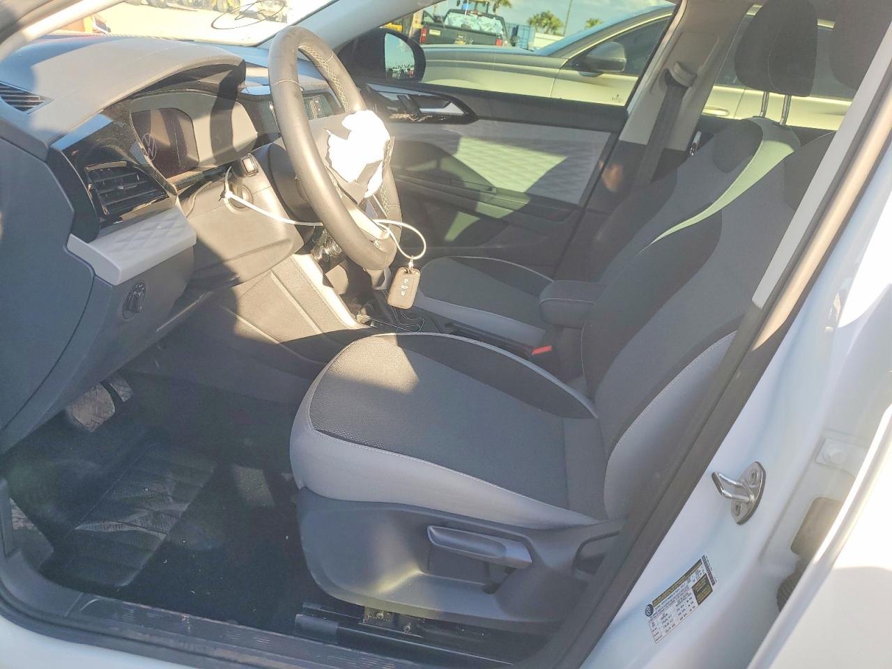 2024 VOLKSWAGEN TAOS S photo 7
