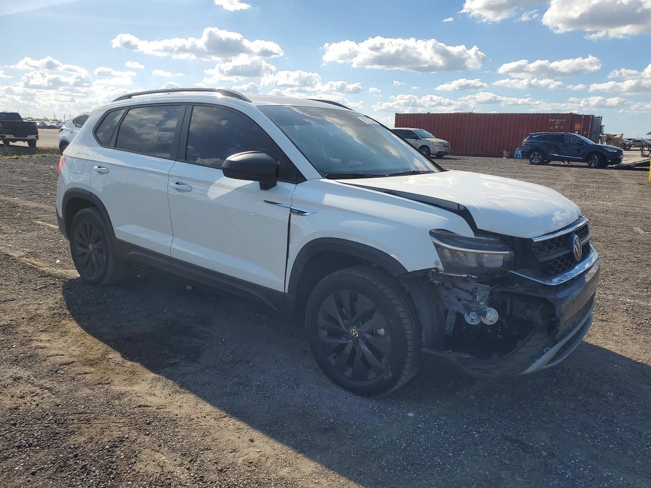 2024 VOLKSWAGEN TAOS S photo 4