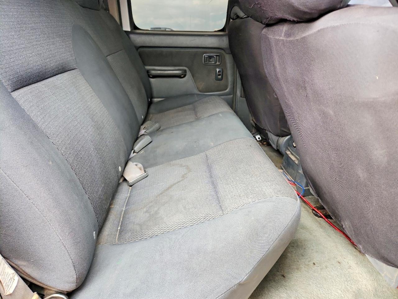 2003 NISSAN FRONTIER CREW CAB XE photo 10